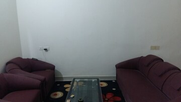 Living Room in 2 BHK Apartment at Durgakund – for Rent