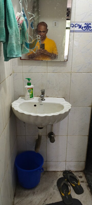 Bathroom in 1 BHK Apartment at Priyadarshini Chs Seawoods, Seawoods – for Rent