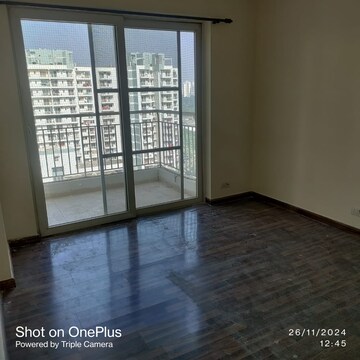 Room in 2 BHK Apartment at CHD Avenue 71, Sector 71 – for Rent