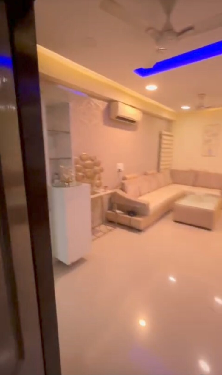 Living Room, vvip-addresses 3 Bedroom 1850 Sq.Ft. Apartment In Raj Nagar Extension Ghaziabad 9291398