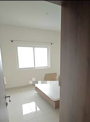 Room in 2 BHK Apartment at Prestige Elysian, Bannerghatta Road – for Rent