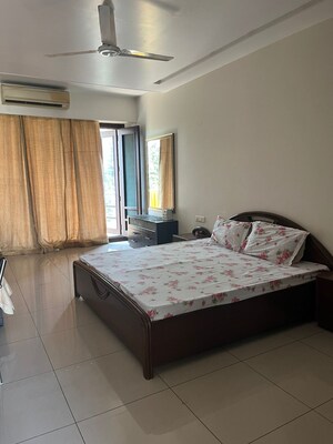 Bedroom in 2 BHK Builder Floor at Sector 15 – for Rent