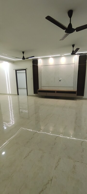 4 BHK Apartment For Rent in Serilingampally