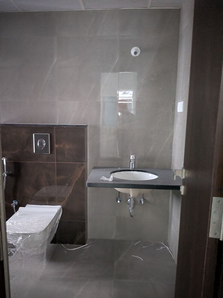 Bathroom, aparna-sarovar-zicon 3 Bedroom 1850 Sq.Ft. Apartment In Nallagandla Hyderabad 9291362