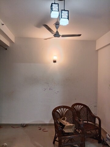 Room in 3 BHK Apartment at Mahagun Mywoods, Sector 16c Greater Noida – for Rent