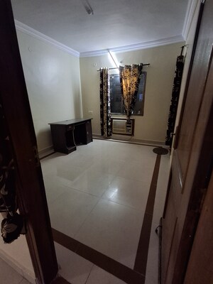 Room in 2 BHK Apartment at Telibandha – for Rent