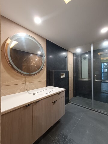 Kitchen in 4 BHK Builder Floor at DLF City Phase IV, Dlf Phase iv – for Sale