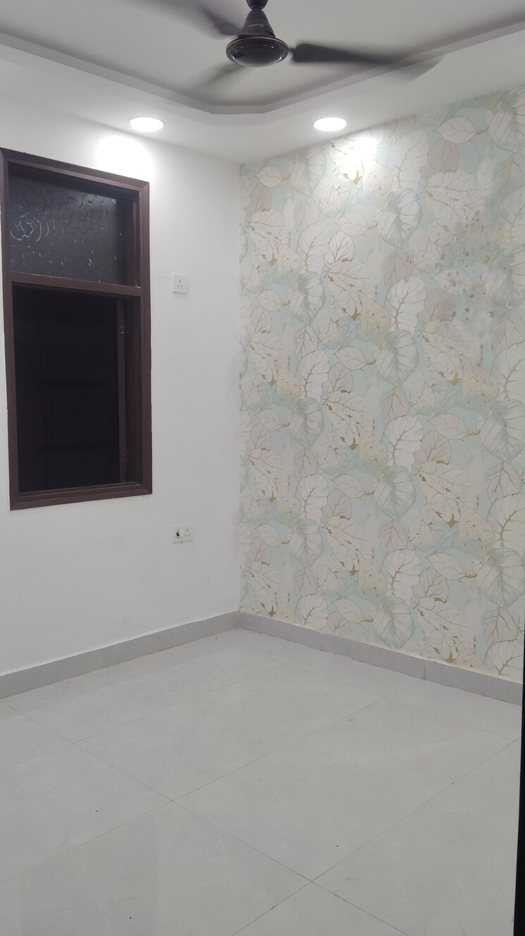 Room, govindpuri 2 Bedroom 50 Sq.Yd. Builder Floor In Govindpuri Delhi 9291598