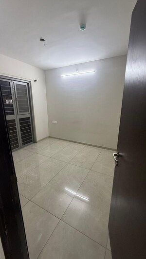 Room in 2 BHK Apartment at Mittal Sun City Ambegaon, Ambegaon Budruk – for Sale