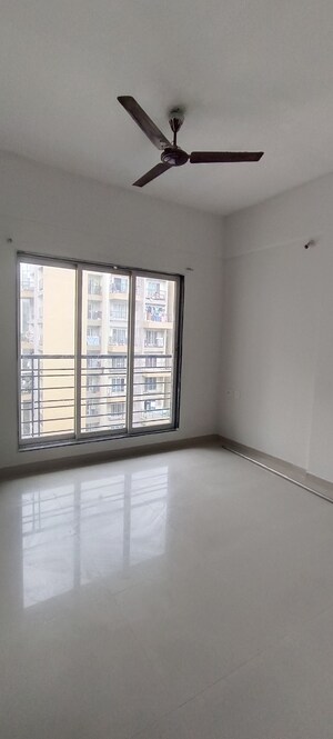 Room in 2.5 BHK Apartment at Dheeraj Jade Residences, Wagholi – for Rent