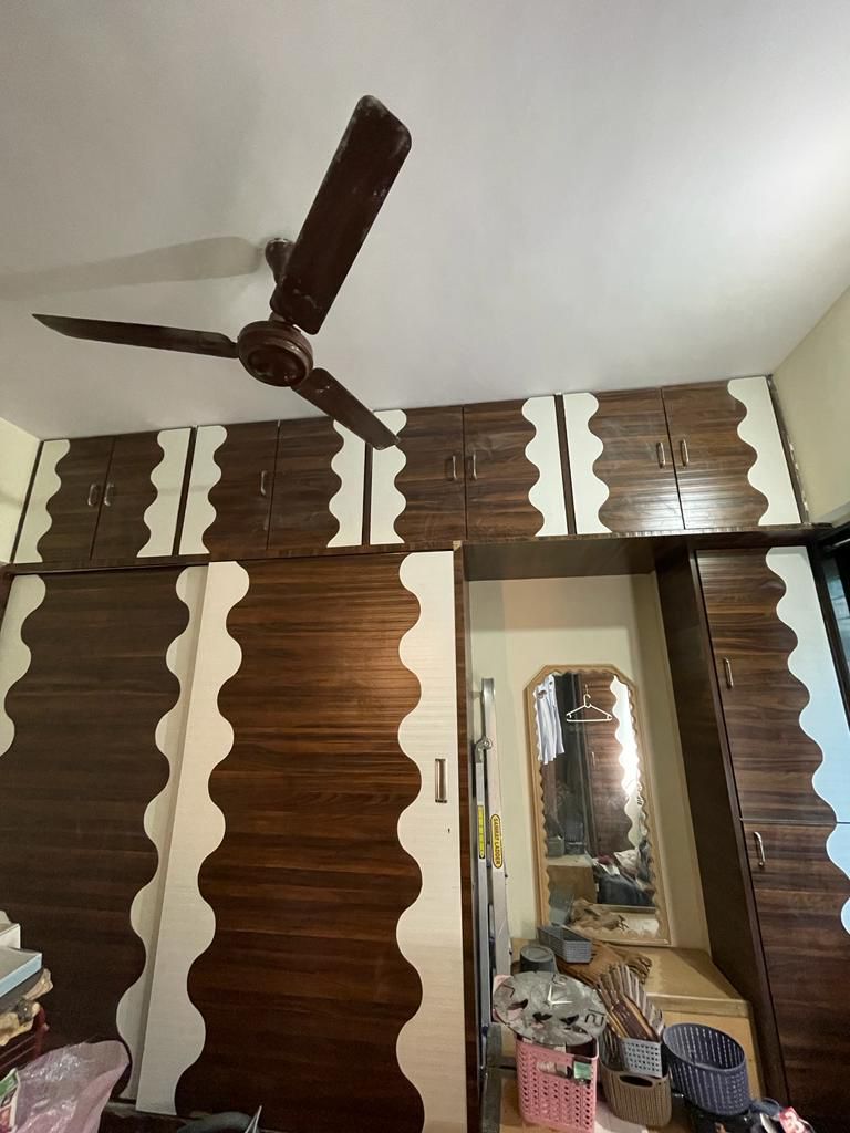 1 BHK + Pooja Room 300 Sq.Ft. Apartment in Vrindavan CHS Worli