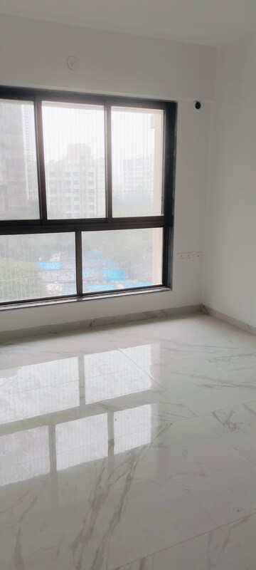 Bedroom in 2 BHK Apartment at Anant Tara, Kandivali West – for Rent