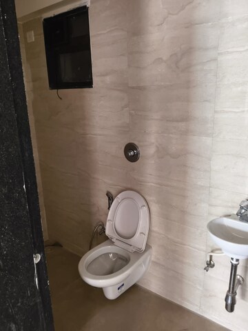 Bathroom in 1 BHK Apartment at LnT Veridian, Powai – for Rent