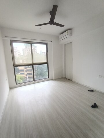 Room in 3 BHK Apartment at Runwal Bliss, Kanjurmarg East – for Rent