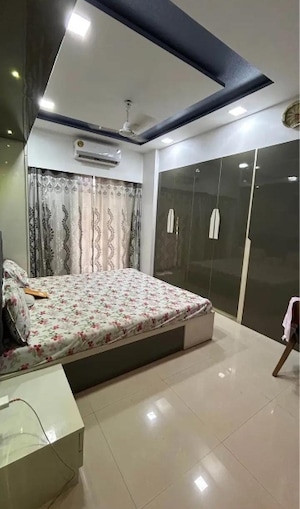 Master Bedroom in 2.5 BHK Apartment at Twin Tower Mira Road, Mira Road – for Rent