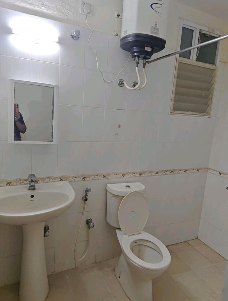 Bathroom, puravankara-purva-panorama 2 Bedroom 1325 Sq.Ft. Apartment In Kalena Agrahara Bangalore 9291676