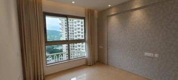 Room in 2 BHK Apartment at Hiranandani Highland, Powai – for Rent