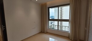 Room in 2 BHK Apartment at Hiranandani Highland, Powai – for Rent