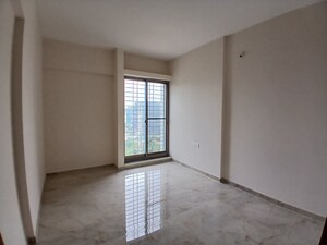 Room in 2 BHK Apartment at Majestique Towers, Kharadi – for Rent
