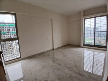 Room in 2 BHK Apartment at Majestique Towers, Kharadi – for Rent
