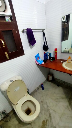 Master Bedroom in 3 BHK Builder Floor at White Pearl Residency, Sector 5 – for Rent