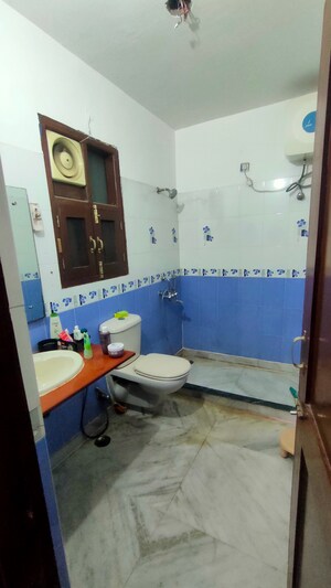 Master Bedroom in 3 BHK Builder Floor at White Pearl Residency, Sector 5 – for Rent