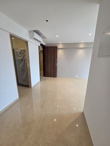 Furnished Amenities in 2 BHK Apartment at Hiranandani Highland, Powai – for Rent