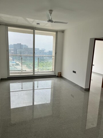 Room in 2 BHK Apartment at Vascon Forest Edge, Kharadi – for Rent