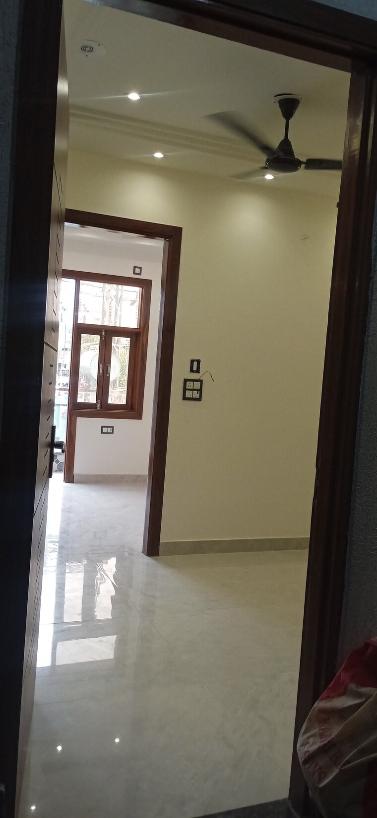 Room, dashrath puri 2.5 Bedroom 700 Sq.Ft. Apartment In Dashrath Puri Delhi 9291711