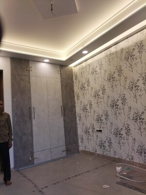 Room in 3 BHK Builder Floor at Sector 28 – for Rent