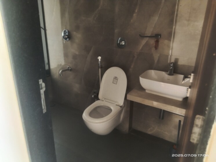 Bathroom, oxford-navrang-crystal 1 Bedroom 413 Sq.Ft. Apartment In Goregaon West Mumbai 9291718