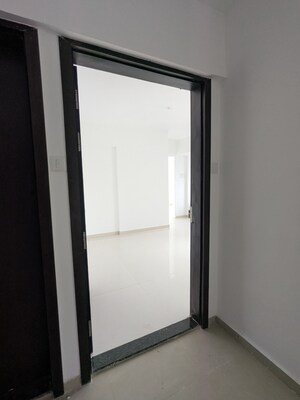 Room in 1 BHK Apartment at ARV Uthville, Kharadi – for Rent