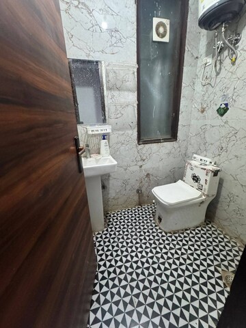Bathroom in 1 BHK Builder Floor at Saket – for Rent