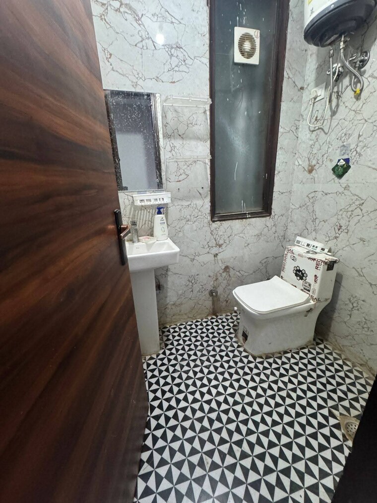 Bathroom, saket 1 Bedroom 500 Sq.Ft. Builder Floor In Saket Delhi 9291753