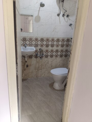 Bathroom in 1 BHK Apartment at Krishna Residency Kadubeesanahalli, Kadubeesanahalli – for Rent