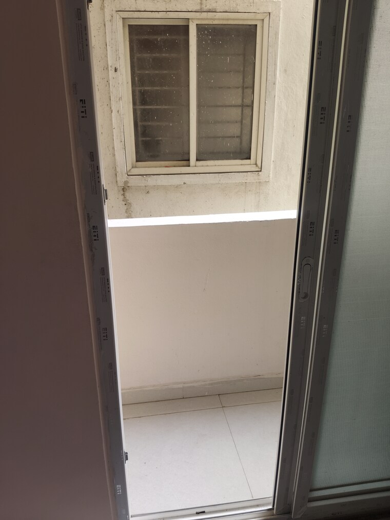 Bathroom, krishna-residency-kadubeesanahalli 1 Bedroom 650 Sq.Ft. Apartment In Kadubeesanahalli Bangalore 9291755