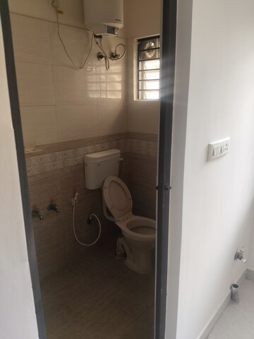 Bathroom in 1 BHK Apartment at Sri Sai Residency Kadubeesanahalli, Kadubeesanahalli – for Rent