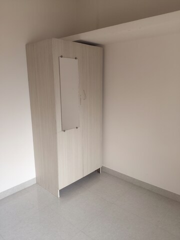 Room in 1 BHK Apartment at Sri Sai Residency Kadubeesanahalli, Kadubeesanahalli – for Rent