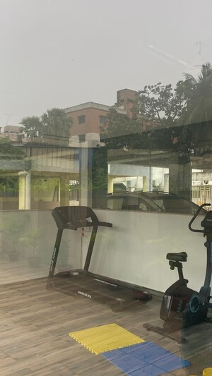 Gym in 3 BHK Apartment at Rajarhat Road – for Rent