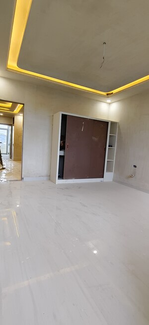 Room in 4 BHK Villa at Jagatpura – for Sale