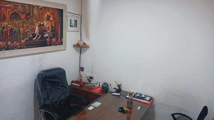 Team Area, jog-tower Commercial Office Space 1550 Sq.Ft. In Naupada Thane 9291781