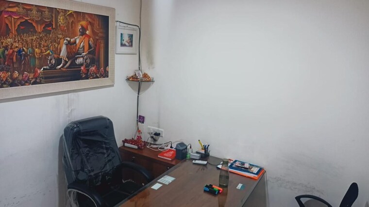 Team Area, jog-tower Commercial Office Space 1550 Sq.Ft. In Naupada Thane 9291781