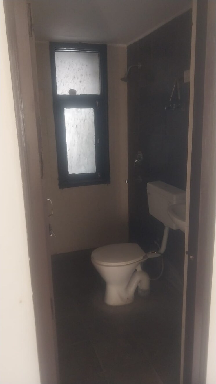 Bathroom, techman-moti-residency 2 Bedroom 895 Sq.Ft. Apartment In Raj Nagar Extension Ghaziabad 9291794