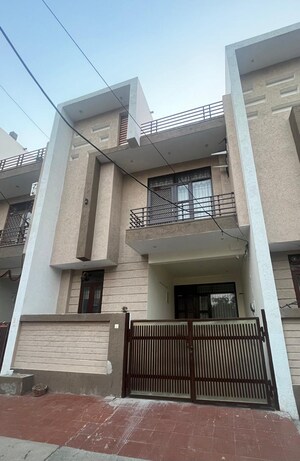 3 BHK Villa For Rent in Mansarovar