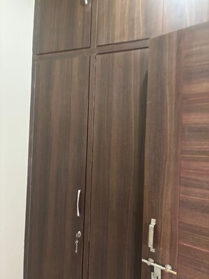 Furnished Amenities in 3 BHK Villa at Mansarovar – for Rent