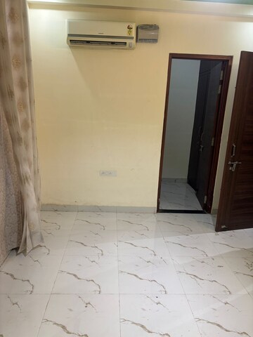 Building Lobby in 3 BHK Villa at Mansarovar – for Rent