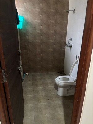 Bathroom in 3 BHK Villa at Mansarovar – for Rent