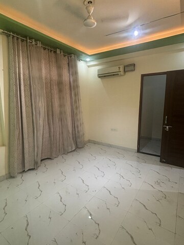 Bedroom in 3 BHK Villa at Mansarovar – for Rent