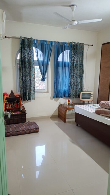 Bedroom in 4 BHK Builder Floor at Emaar Emerald Floors, Sector 65 – for Sale