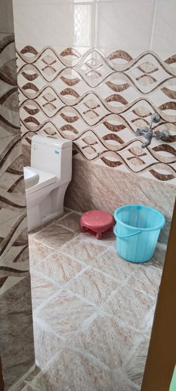 Bathroom in 1 BHK Independent House at Gomti Nagar – for Rent
